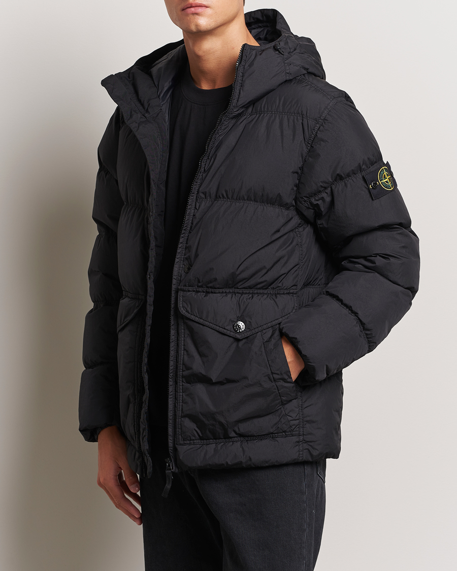 Hombres |  | Stone Island | Garment Dyed Recycled Nylon Down Hooded Jacket Black