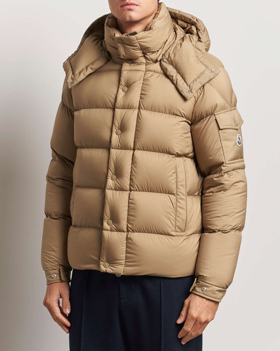 Hombres |  | Moncler | Vezere Down Jacket Beige