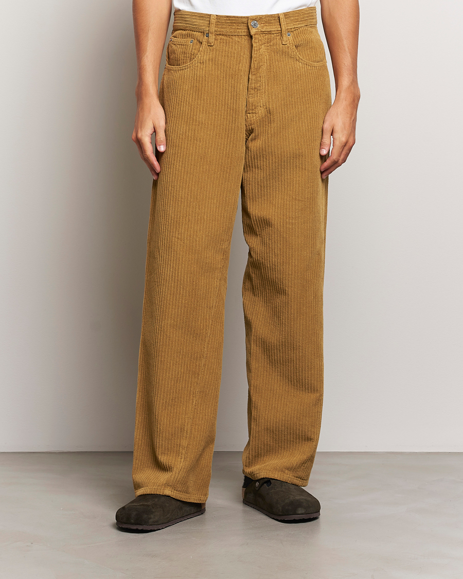 Hombres | Pantalones de pana | Sunflower | Wide Twist Corduroy Pants Ochre