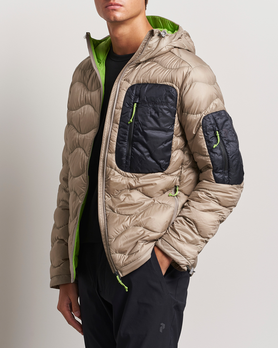 Hombres |  | Peak Performance | Helium Utility Down Hood Jacket Avid Beige