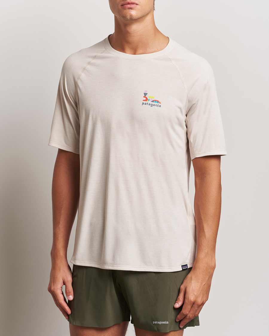 Hombres |  | Patagonia | Short Sleeve Cap Cool Trail Graphic Shirt Pumice