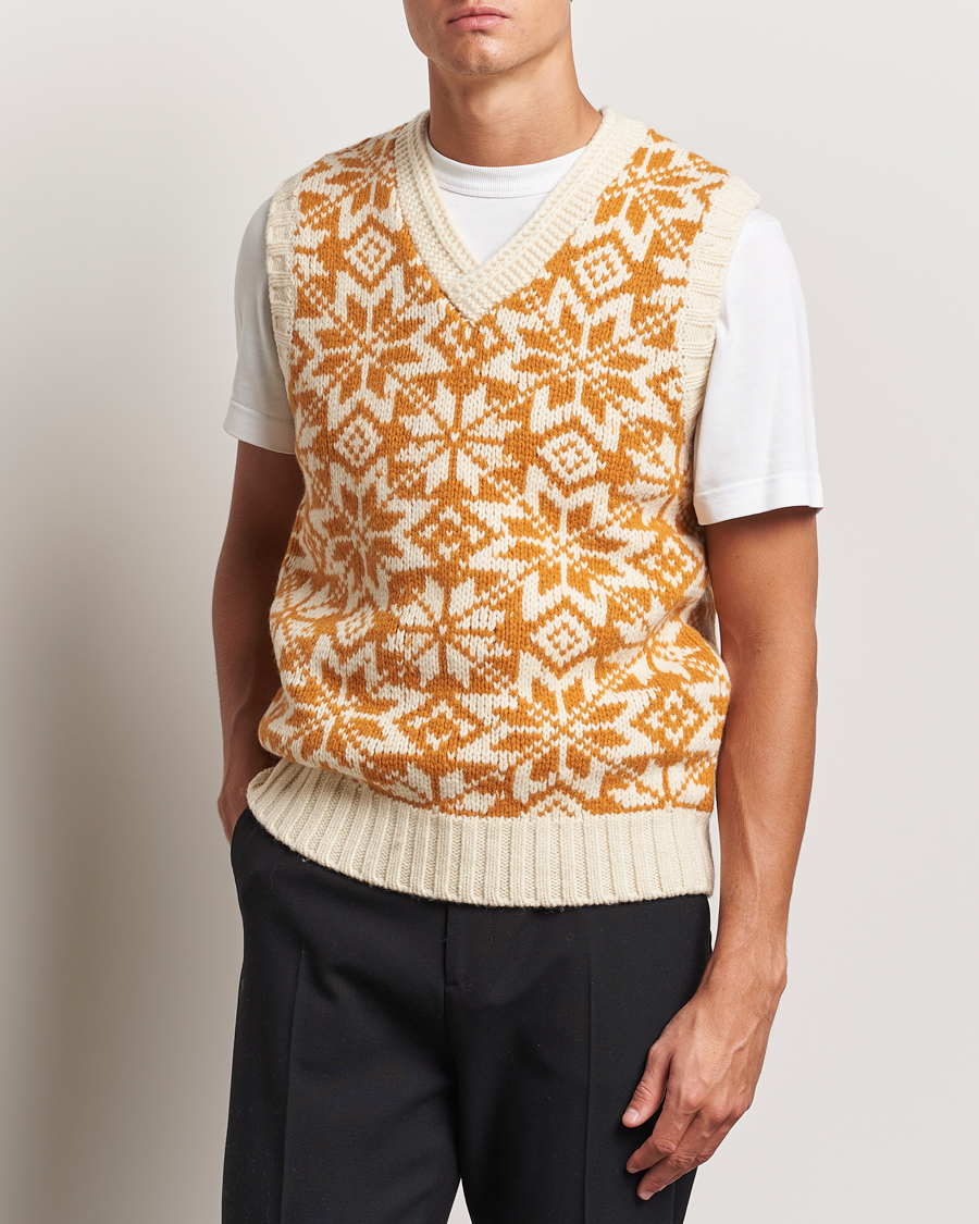 Hombres |  | BEAMS PLUS | Snow Pattern Knit Vest Gold