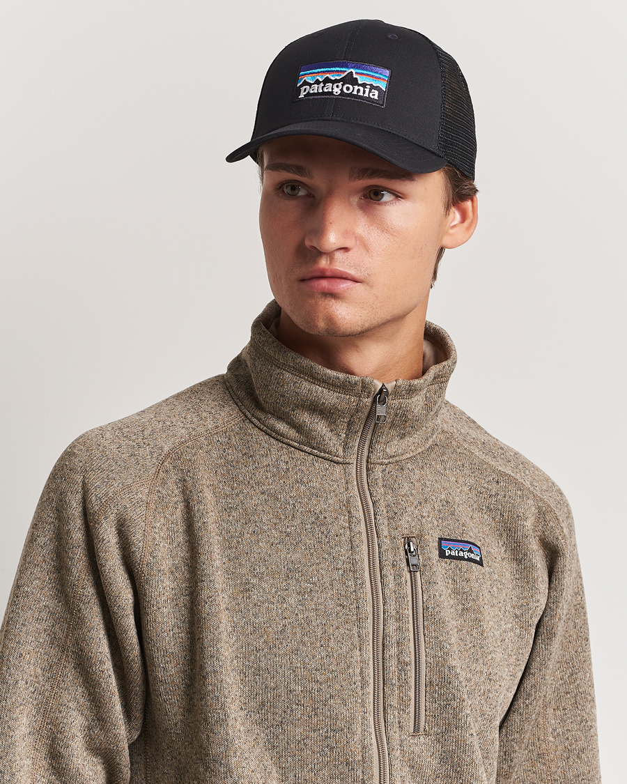 Hombres |  | Patagonia | P-6 Logo LoPro Trucker Hat Black