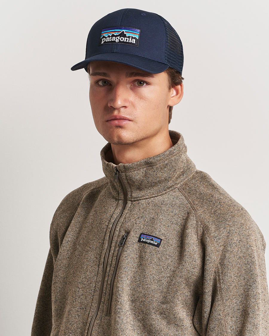 Hombres |  | Patagonia | P-6 Logo Trucker Hat New Navy