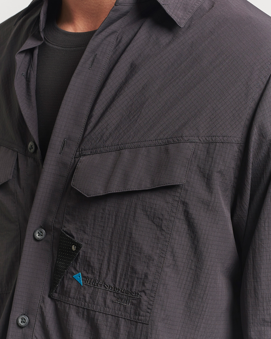 Hombres | Camisas | Klättermusen | Syn Long Sleeve Function Shirt Raven