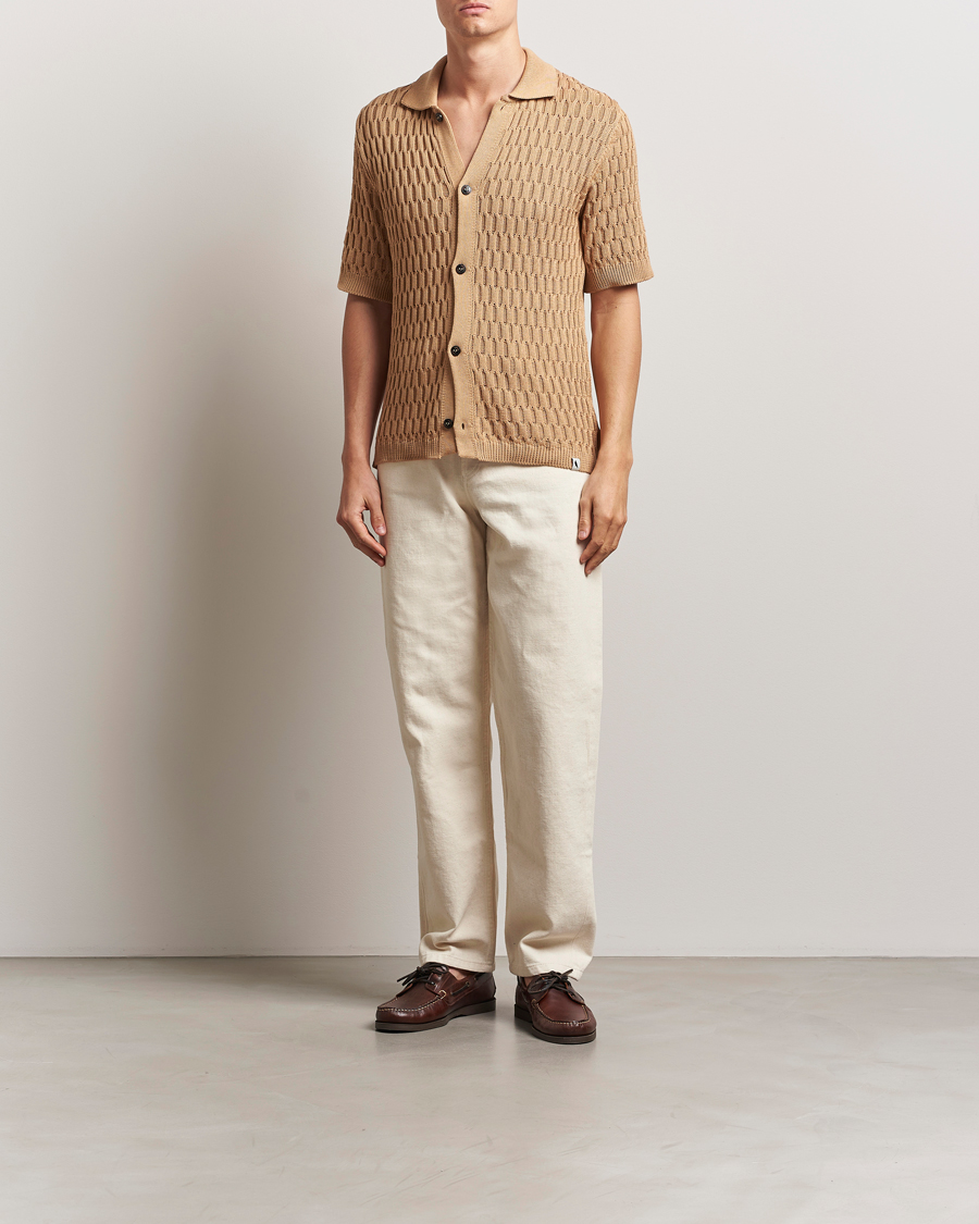 Hombres | Camisas | Peregrine | Cove Knitted Short Sleeve Shirt Sand
