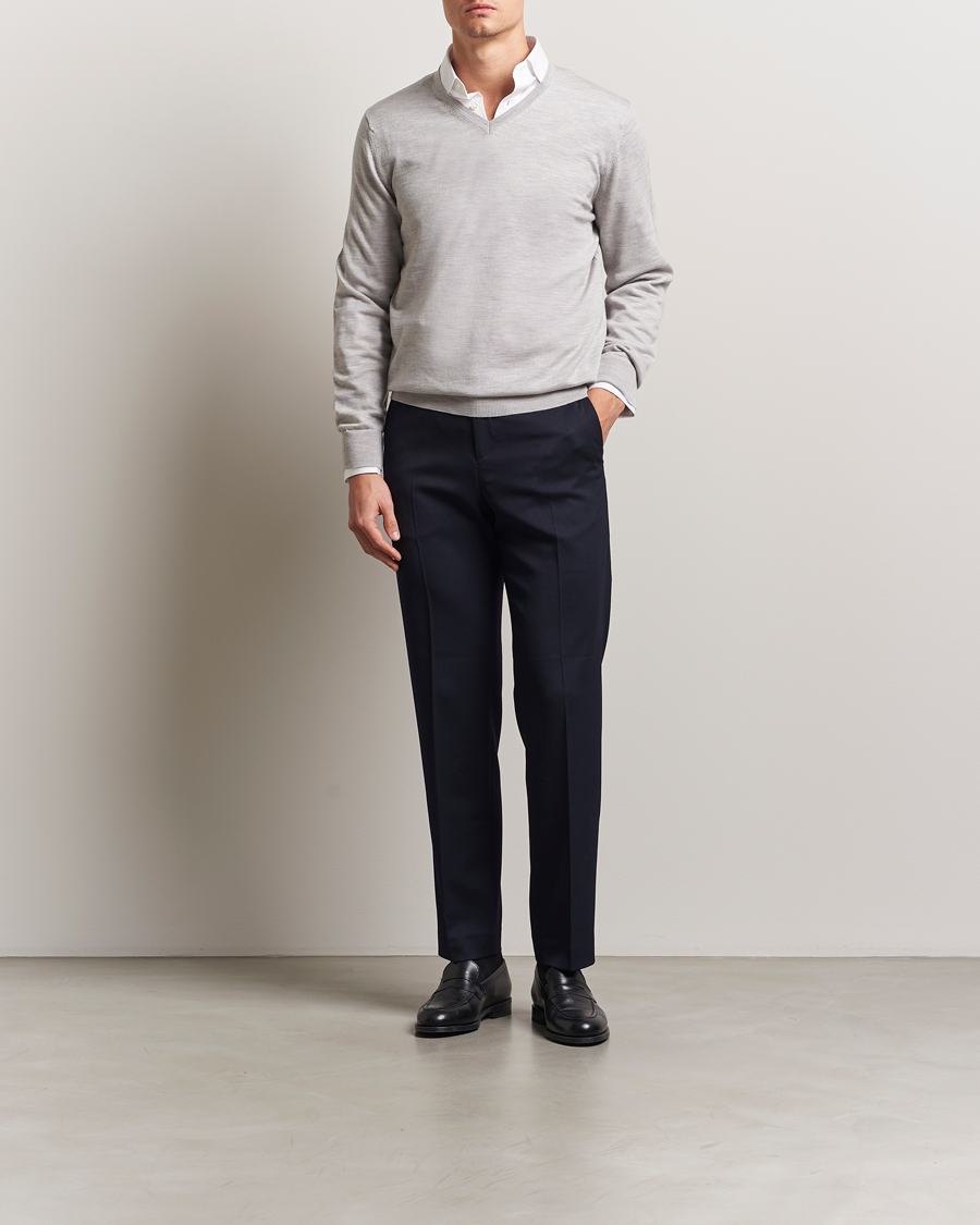 Hombres | Jerséis y prendas de punto | Charles Tyrwhitt | Pure Merino V-Neck Jumper Silver Grey
