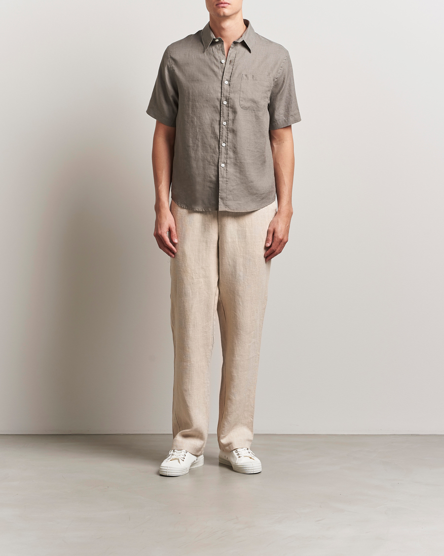 Hombres | Camisas | Colorful Standard | Garment Dyed Linen Short Sleeve Shirt Dusty Olive