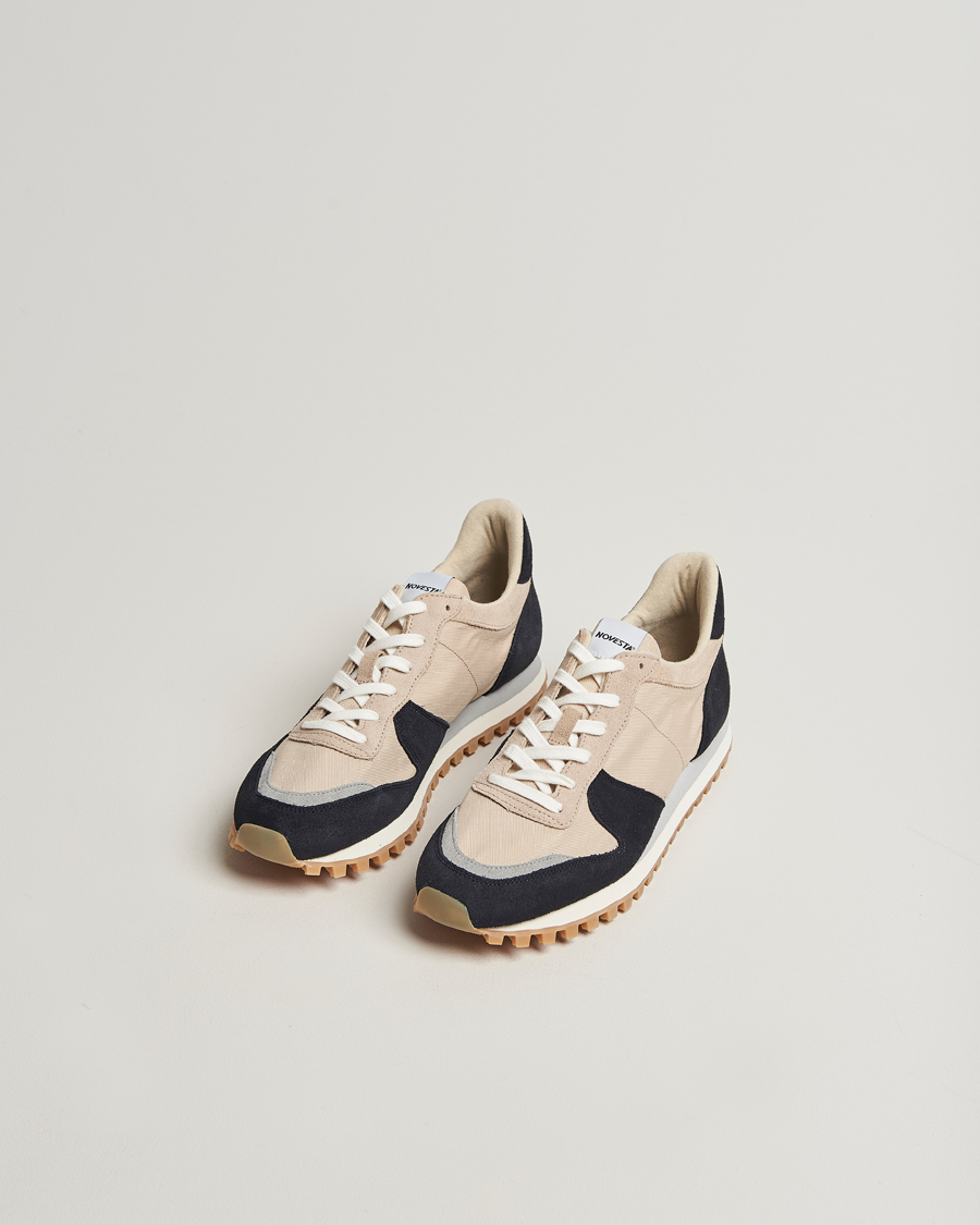 Hombres | Novesta Marathon Trail Running Sneaker Navy/Beige | Novesta | Marathon Trail Running Sneaker Navy/Beige