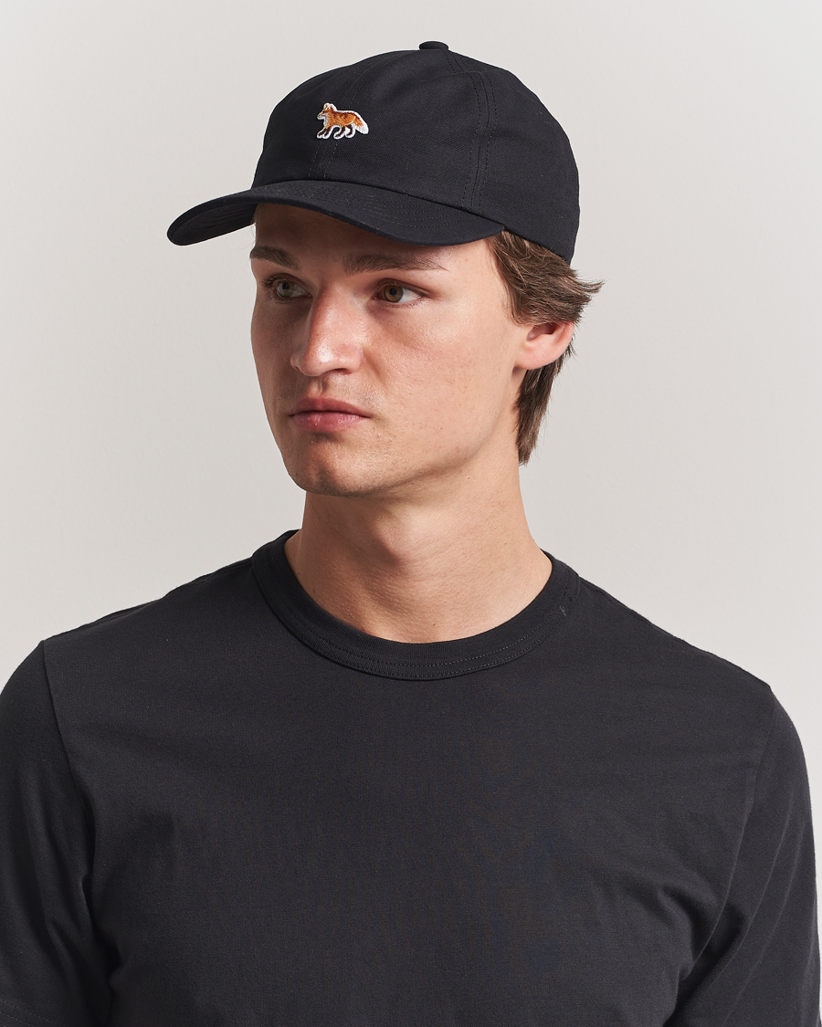 Hombres | Maison Kitsuné Baby Fox 6 Panel Cap Black | Maison Kitsuné | Baby Fox 6 Panel Cap Black