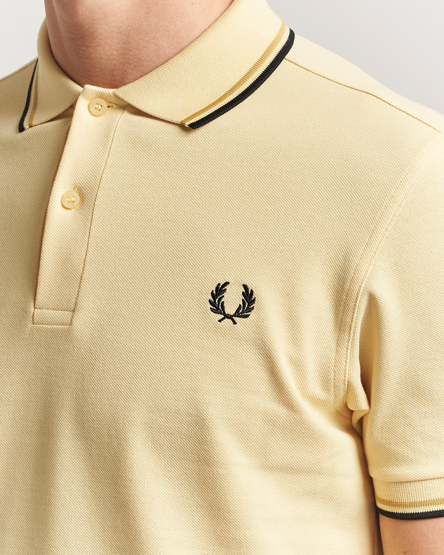 Hombres | Polos | Fred Perry | Twin Tipped Polo Shirt Yellow