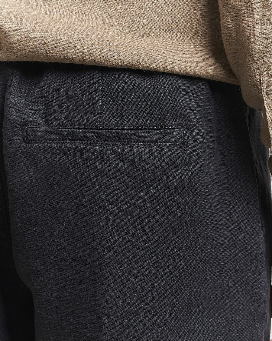 Hombres | Pantalones cortos | A Day's March | Ipu Linen Drawstring Shorts Off Black