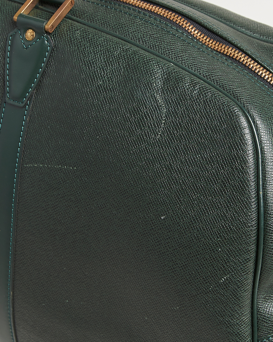 Hombres | Louis Vuitton Pre-Owned Taiga Kendall GM Weekend Bag Green | Louis Vuitton Pre-Owned | Taiga Kendall GM Weekend Bag Green