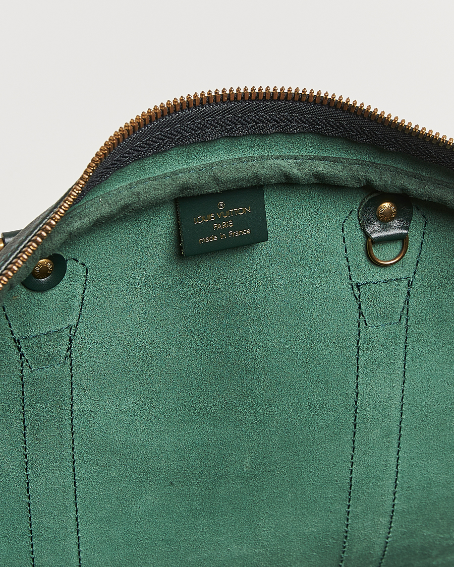 Hombres | Louis Vuitton Pre-Owned Taiga Kendall GM Weekend Bag Green | Louis Vuitton Pre-Owned | Taiga Kendall GM Weekend Bag Green