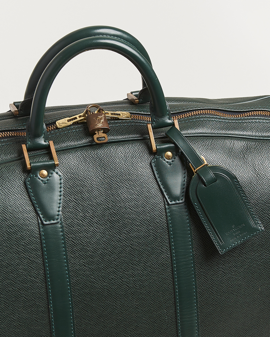 Hombres | Louis Vuitton Pre-Owned Taiga Kendall GM Weekend Bag Green | Louis Vuitton Pre-Owned | Taiga Kendall GM Weekend Bag Green